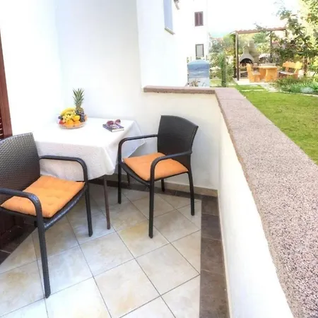 In Mit Grill - B59636 Baska (Krk)